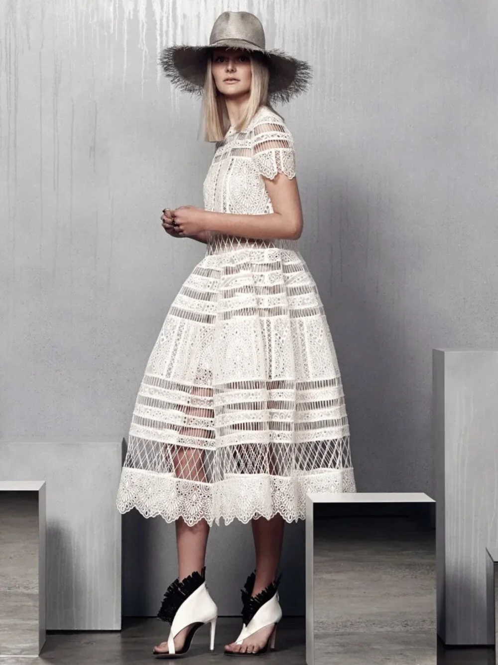 Zimmermann Riot Eyelet Bell Nylon-Blend Dress Size S NEW - Picture 10 of 16